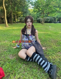 #高雄    甜美可愛，造型師助理！年輕的她，